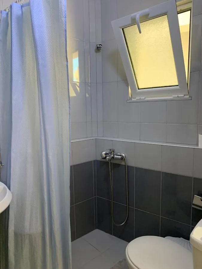 Guest house Guesthouse A&F Ksamil