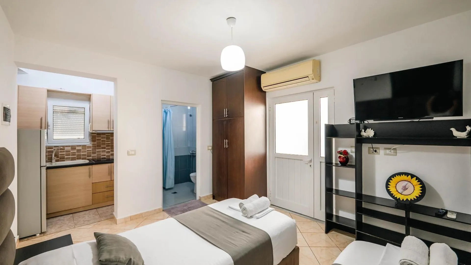 Guesthouse A&F Ksamil 0*,  Albania