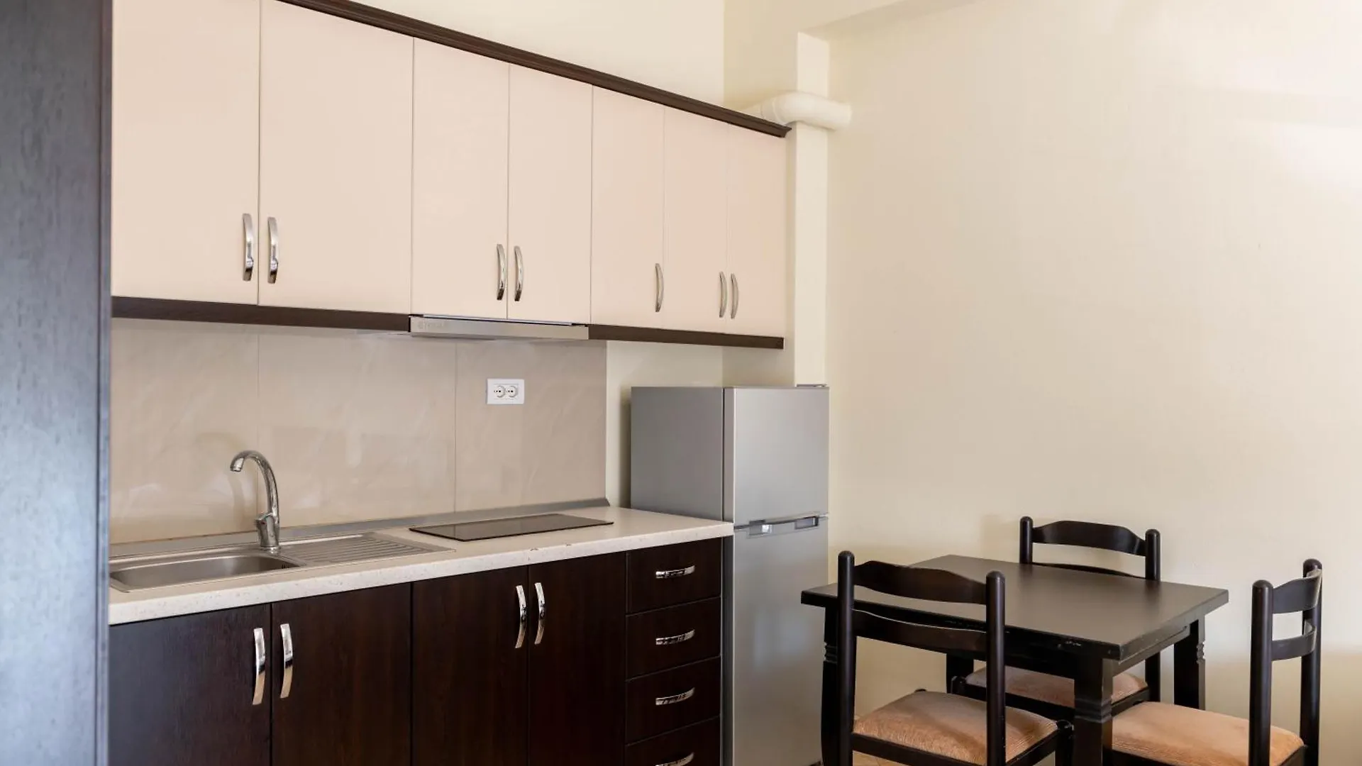 Guesthouse A&F Ksamil