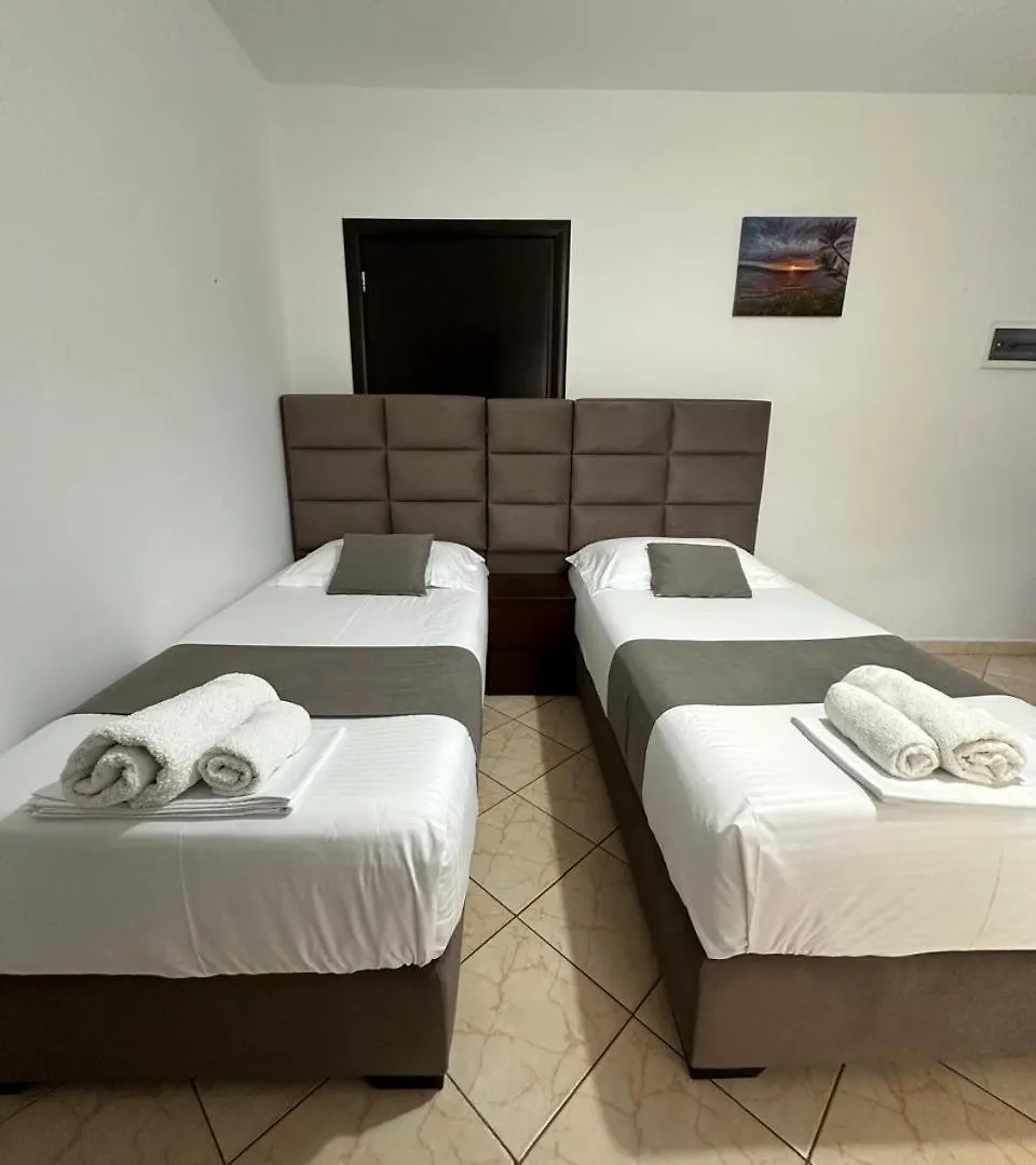 Guesthouse A&F Ksamil 0*,